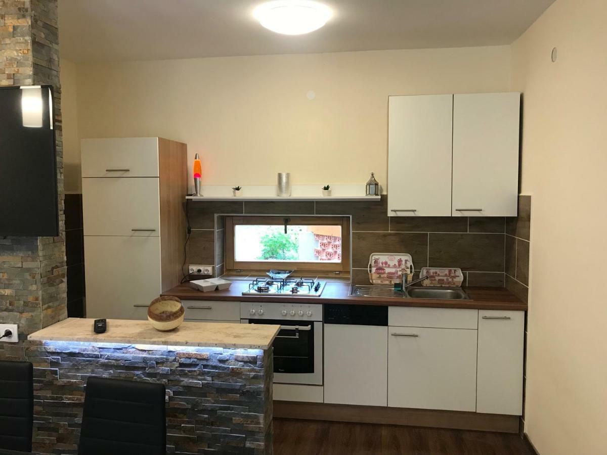 Candy Apartman Keszthely Esterno foto